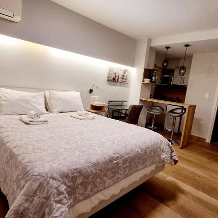 Stylish Studio Near Athens Hilton, Self Check-In! Atenas Exterior foto